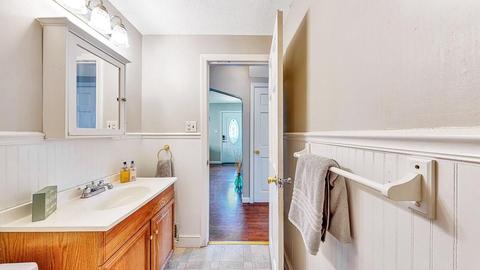 104 Seymour Ave, Springfield, MA 01109 photo 13