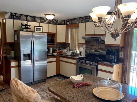 9 Roosevelt St, Fall River, MA 02724 photo 4