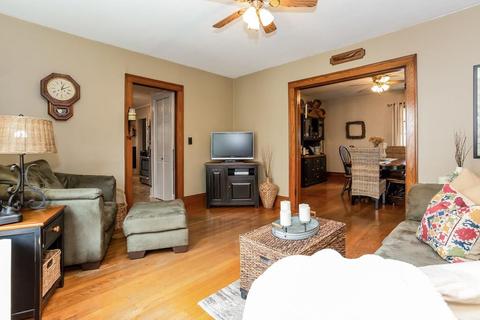 106 Ardmore St, Springfield, MA 01104 photo 3