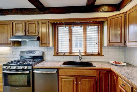 1005 Maple St, Fall River, MA 02720 photo 11