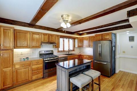 1005 Maple St, Fall River, MA 02720 photo 10