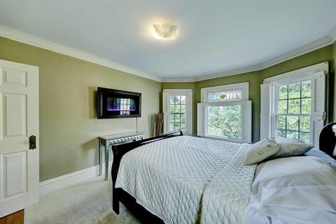 1005 Maple St, Fall River, MA 02720 photo 18