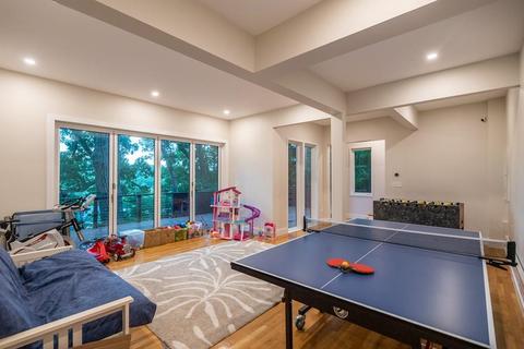 154 Rawson Rd, Brookline, MA 02445 photo 33