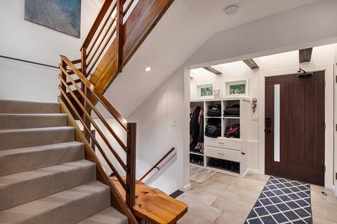 154 Rawson Rd, Brookline, MA 02445 photo 2
