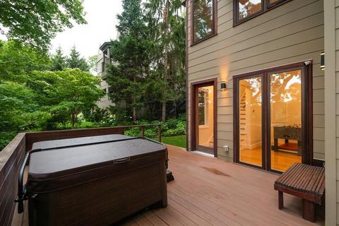 154 Rawson Rd, Brookline, MA 02445 photo 34