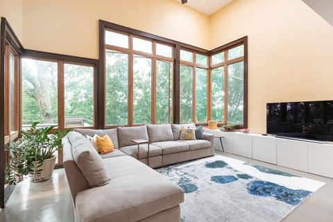 154 Rawson Rd, Brookline, MA 02445 photo 9
