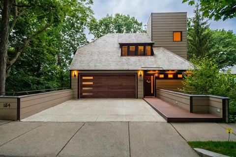 154 Rawson Rd, Brookline, MA 02445 photo 1