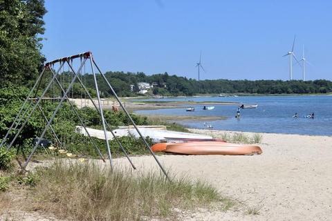 17 Ryder St, Wareham, MA 02532 photo 5