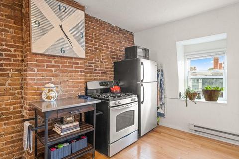 593 E 5th #3, Boston, MA 02127 photo 3