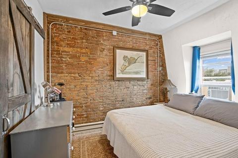 593 E 5th #3, Boston, MA 02127 photo 11