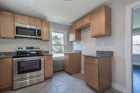 184 Clark St, Worcester, MA 01606 photo 9