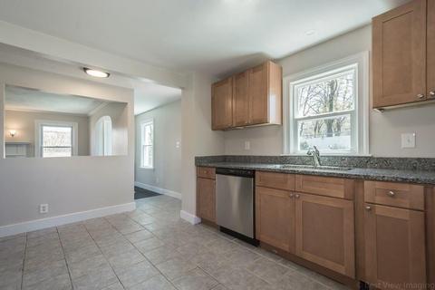 184 Clark St, Worcester, MA 01606 photo 11