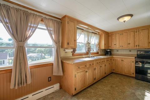 215 Greenwich Rd, Ware, MA 01082 photo 5