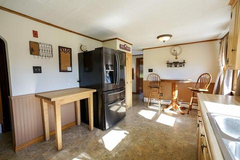215 Greenwich Rd, Ware, MA 01082 photo 8