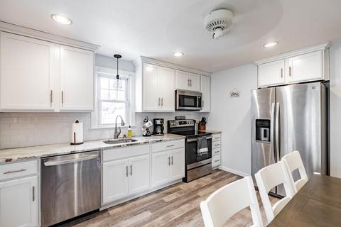 80 East St, Springfield, MA 01104 photo 7