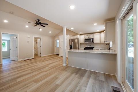 1 W Point Rd, Webster, MA 01570 photo 4