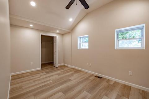 1 W Point Rd, Webster, MA 01570 photo 6