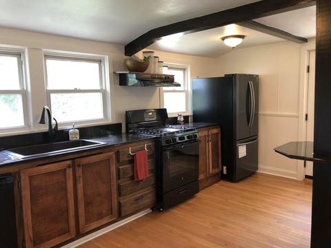 44 Harmon Ave, Springfield, MA 01118 photo 2