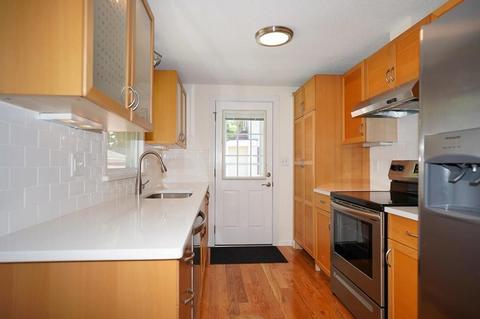 7 Deane St, Maynard, MA 01754 photo 3