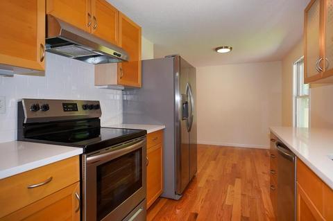 7 Deane St, Maynard, MA 01754 photo 4