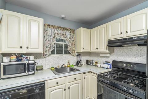 6 Venice St #B6, Danvers, MA 01923 photo 4