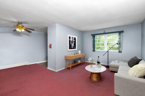 6 Venice St #B6, Danvers, MA 01923 photo 2