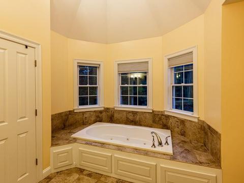 35 Dairy Dr, Upton, MA 01568 photo 18