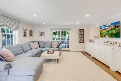 214 Great Plain Ave, Needham, MA 02492 photo 8