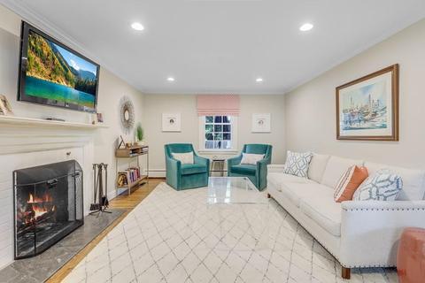 214 Great Plain Ave, Needham, MA 02492 photo 9