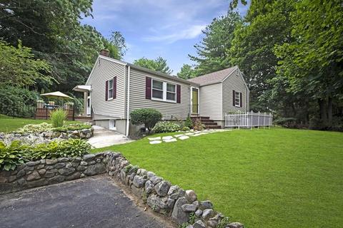 274 Maple St, Danvers, MA 01923 photo 1