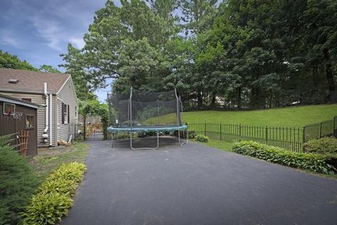 274 Maple St, Danvers, MA 01923 photo 27