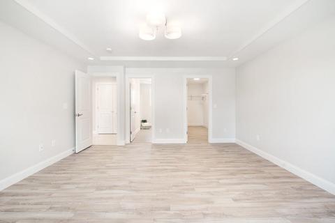 75 Catherine St, Chicopee, MA 01013 photo 23