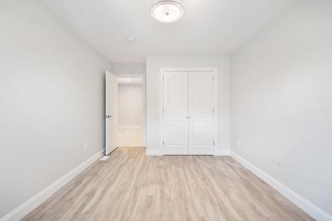 75 Catherine St, Chicopee, MA 01013 photo 33
