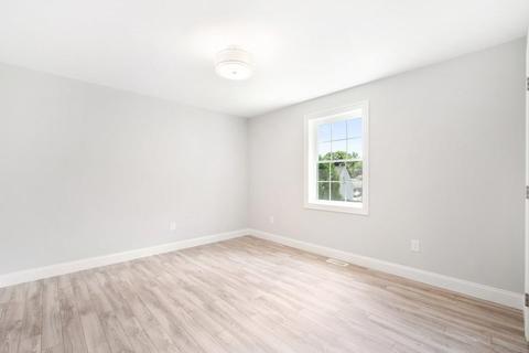 75 Catherine St, Chicopee, MA 01013 photo 30