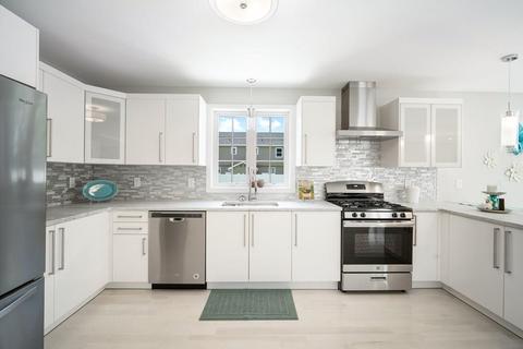 75 Catherine St, Chicopee, MA 01013 photo 15
