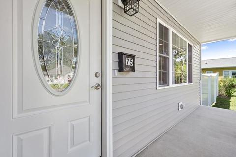 75 Catherine St, Chicopee, MA 01013 photo 3