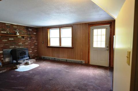 225 Royalston Rd, Phillipston, MA 01331 photo 5