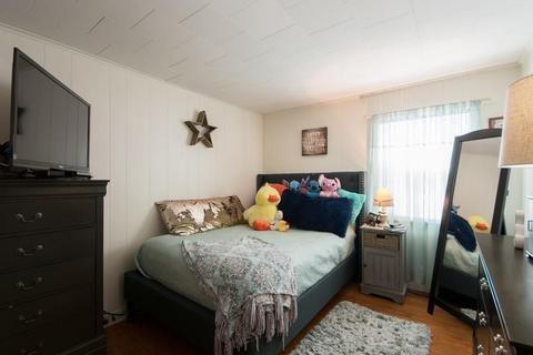 97 Morton St, Fall River, MA 02720 photo 21