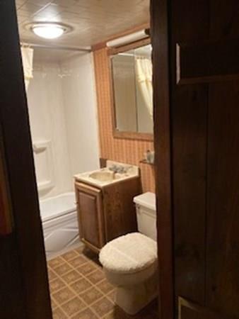 149 W Main St, Georgetown, MA 01833 photo 16