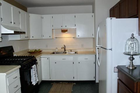 2 Upton St, Fairhaven, MA 02719 photo 4