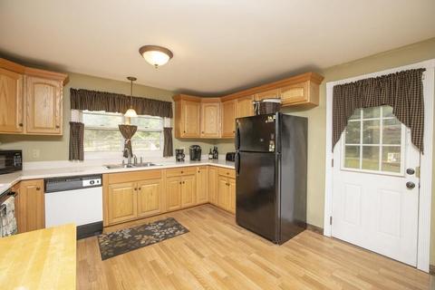 4 Elm St, Berkley, MA 02779 photo 13