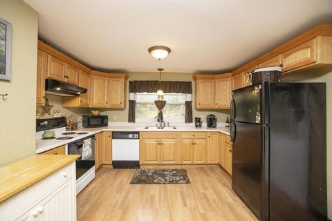 4 Elm St, Berkley, MA 02779 photo 8