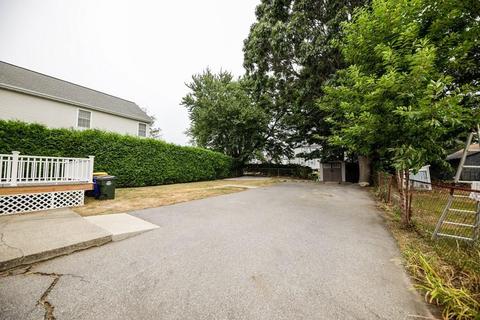 292 Emmett St, Fall River, MA 02721 photo 28