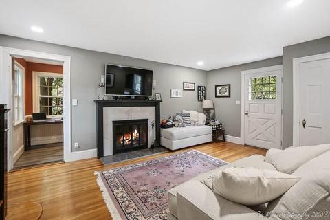 49 Corning St, Beverly, MA 01915 photo 9
