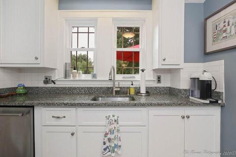49 Corning St, Beverly, MA 01915 photo 4