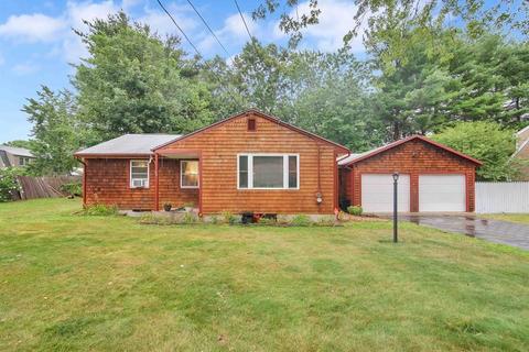 33 Sparrow Dr, Springfield, MA 01119 photo 2
