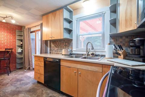 33 Sparrow Dr, Springfield, MA 01119 photo 4