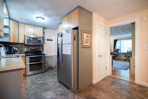 33 Sparrow Dr, Springfield, MA 01119 photo 7