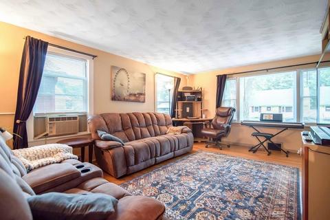 33 Sparrow Dr, Springfield, MA 01119 photo 11