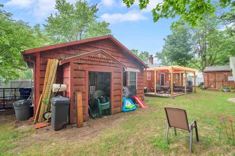 33 Sparrow Dr, Springfield, MA 01119 photo 32